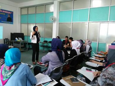 TRAINING PUBLIC SPEAKING