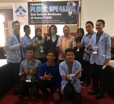 TRAINING PUBLIC SPEAKING