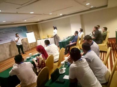 TRAINING PUBLIC SPEAKING